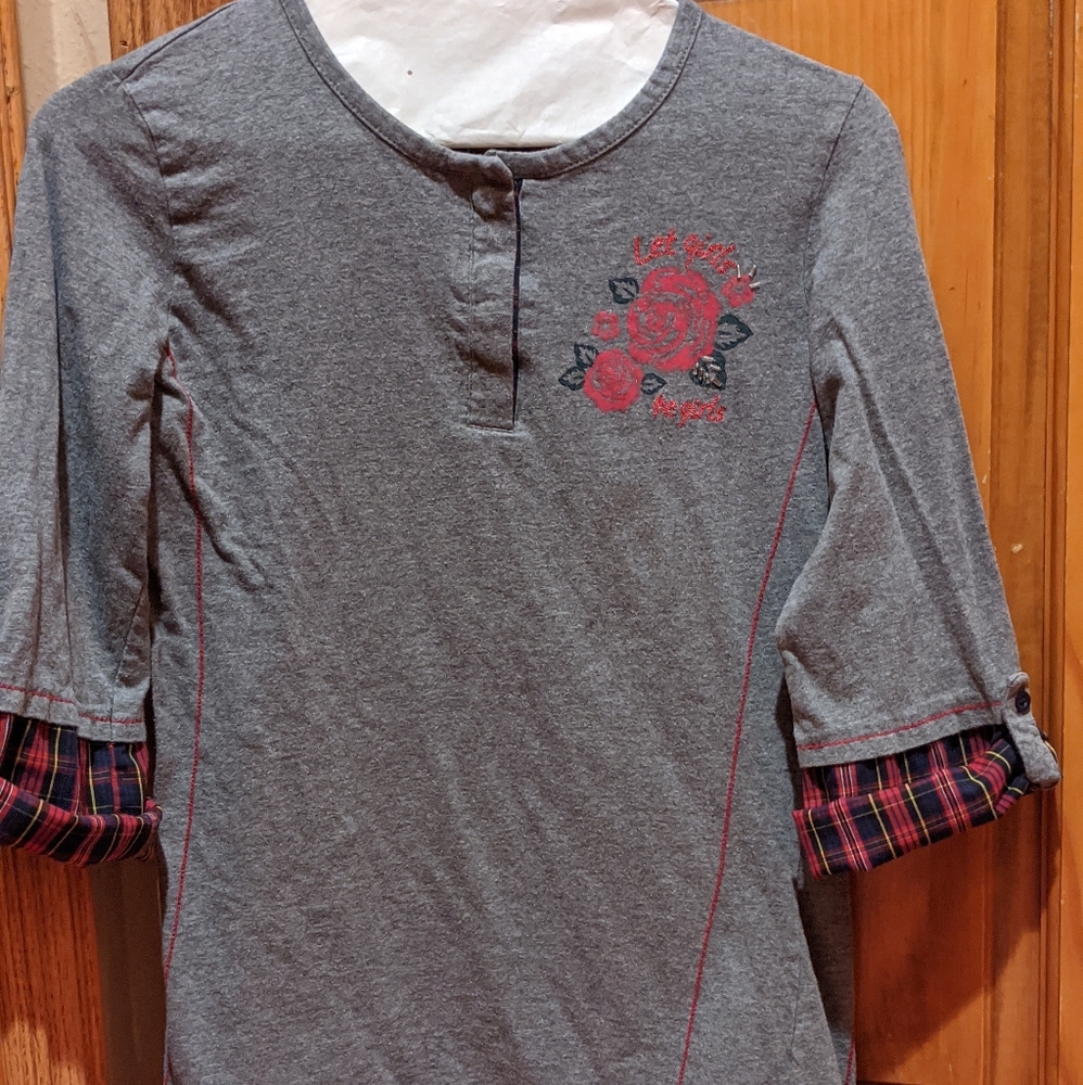 A long sleeve shirt.